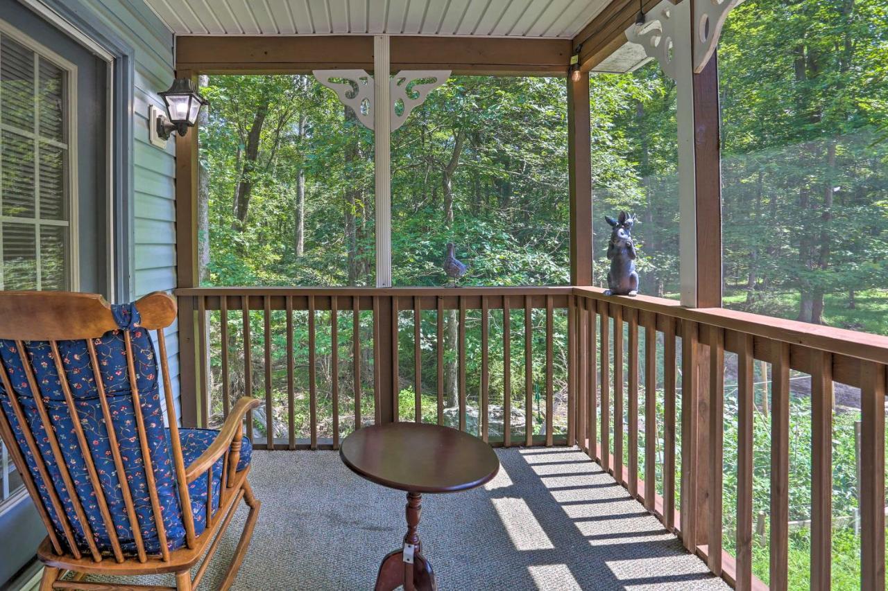 Henryville Home With Hot Tub About 5 Mi To Camelback! المظهر الخارجي الصورة