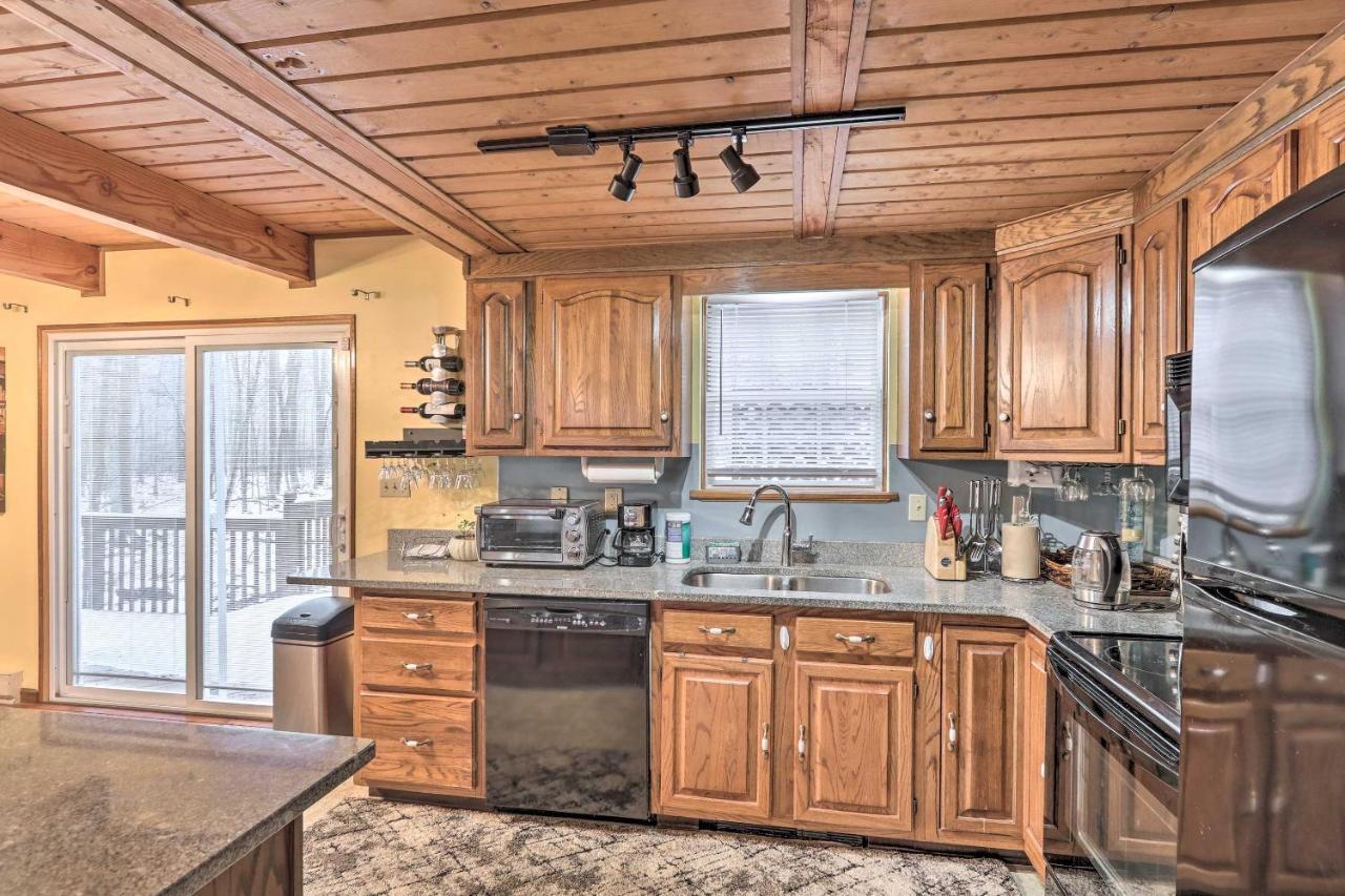 Henryville Home With Hot Tub About 5 Mi To Camelback! المظهر الخارجي الصورة
